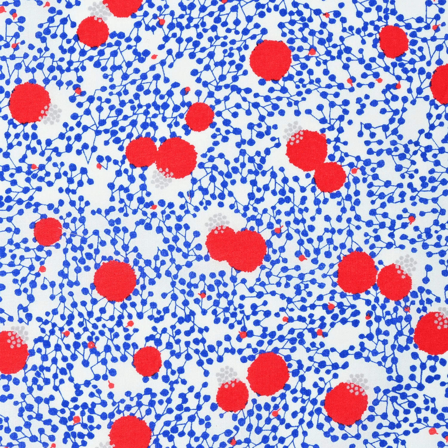 Moderner japanischer Stoff in Weiß und Blau mit roten Punkten